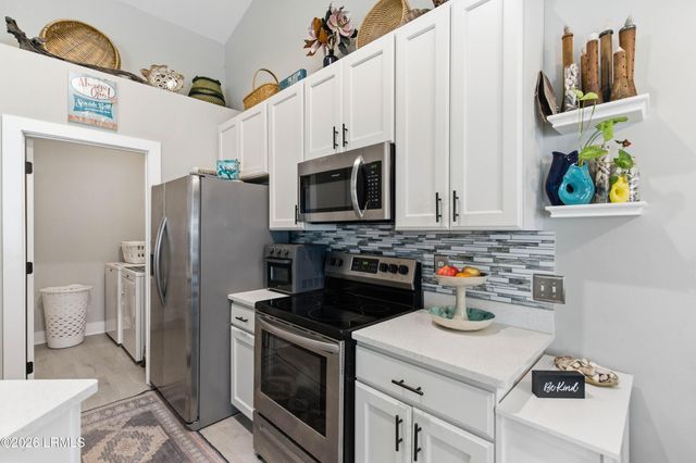 42 Canopy Lane, St. Helena Island, SC 29920