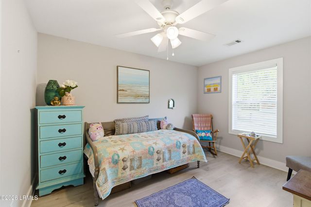 42 Canopy Lane, St. Helena Island, SC 29920