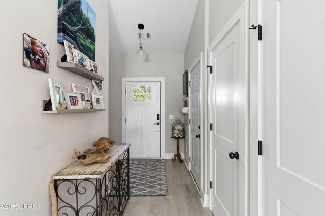 42 Canopy Lane, St. Helena Island, SC 29920