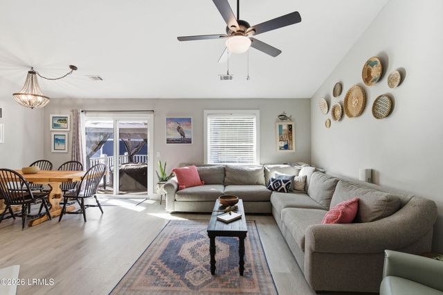 42 Canopy Lane, St. Helena Island, SC 29920