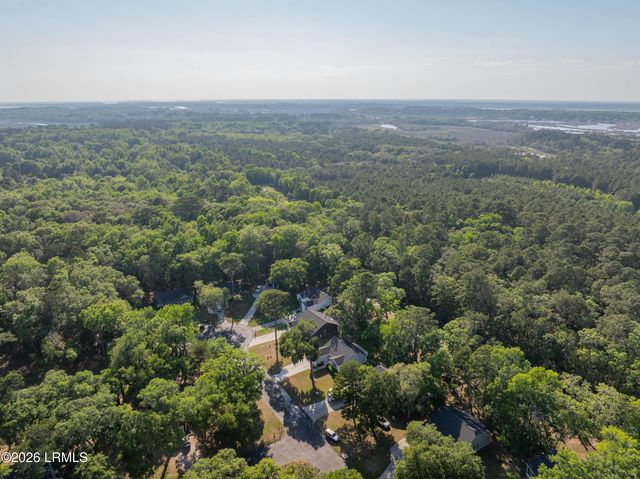 42 Canopy Lane, St. Helena Island, SC 29920