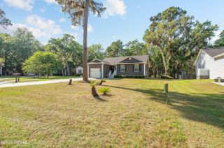 42 Canopy Lane, St. Helena Island, SC 29920