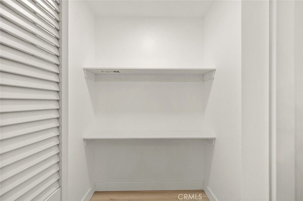 Image 20 of property listing at 2115 S Redondo, Los Angeles, CA 90016