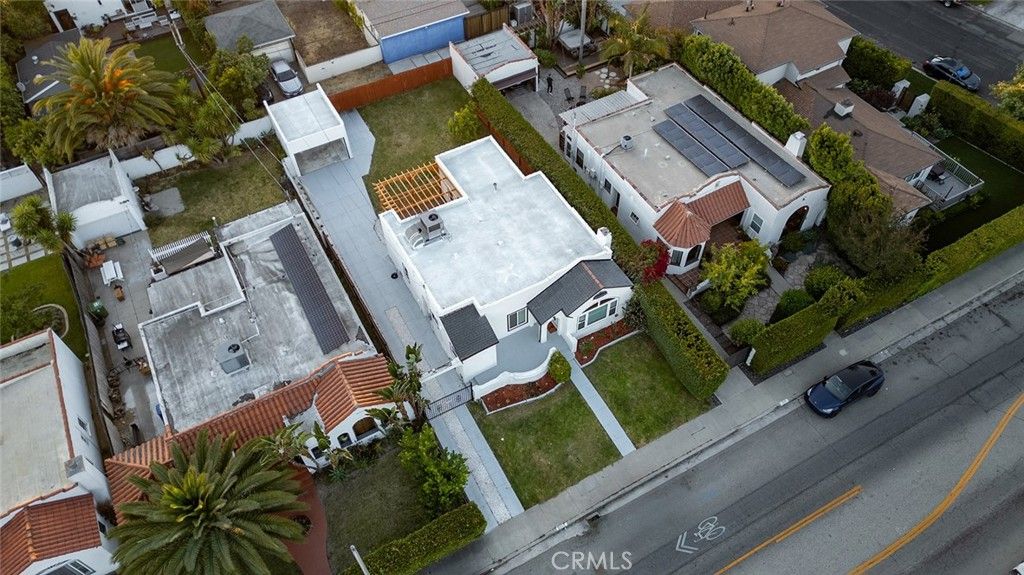 Image 50 of property listing at 2115 S Redondo, Los Angeles, CA 90016