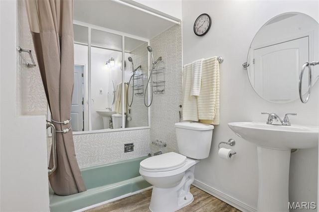 3805 Combraille Court, Florissant, MO 63034