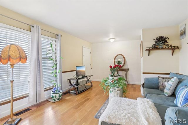 3805 Combraille Court, Florissant, MO 63034