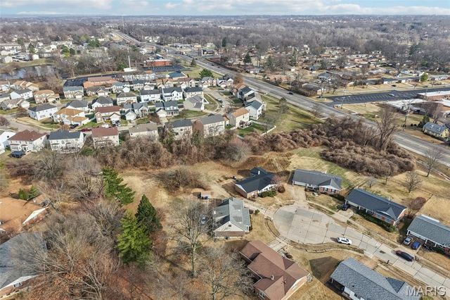 3805 Combraille Court, Florissant, MO 63034