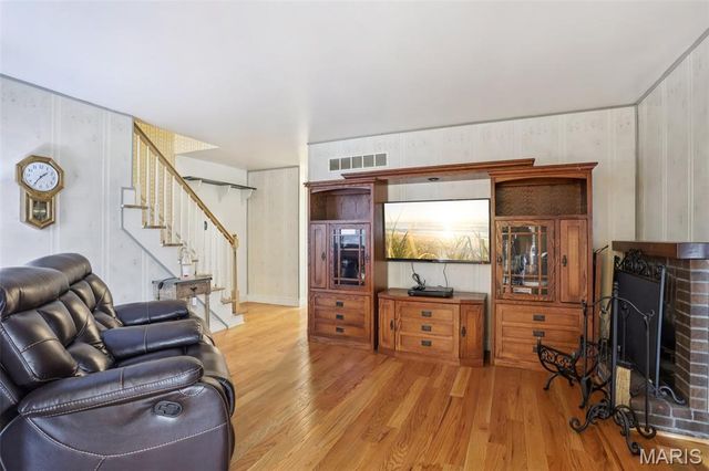 3805 Combraille Court, Florissant, MO 63034