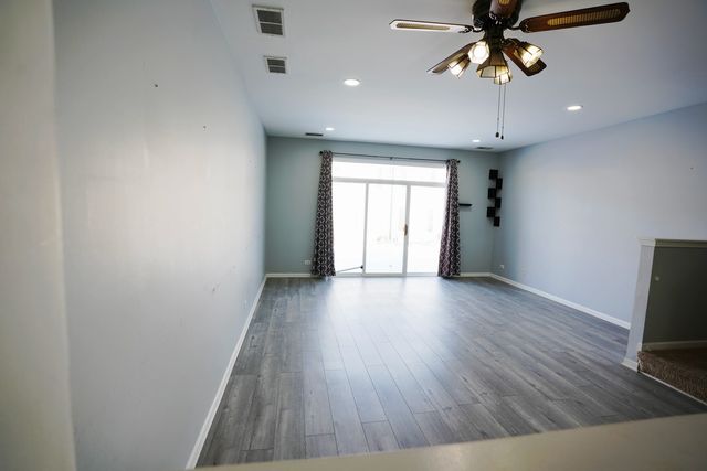 2441 Oneida Lane 2441, Naperville, IL 60563