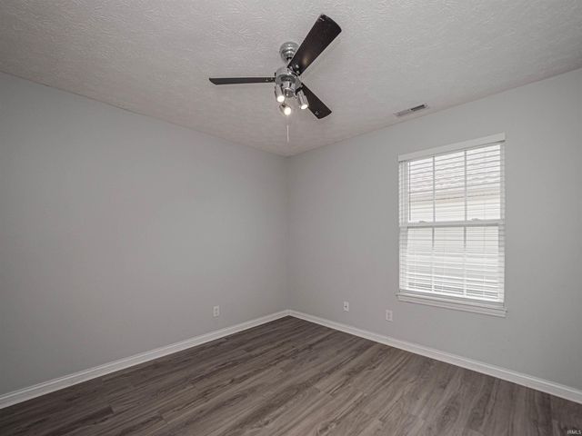 9901 Chatteris Road, Evansville, IN 47725
