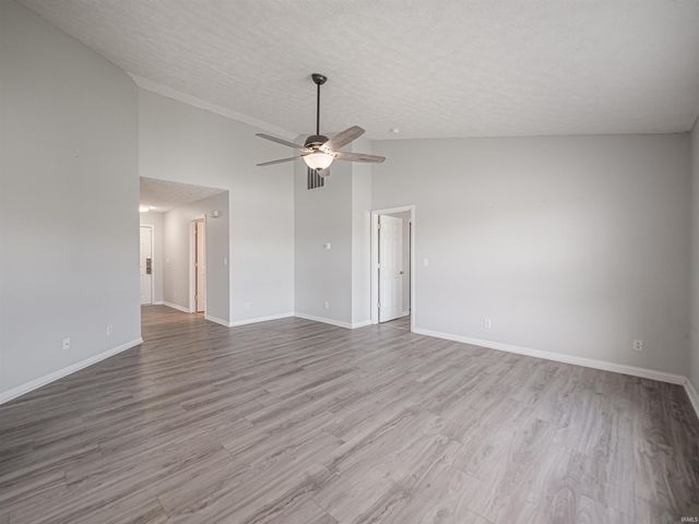 9901 Chatteris Road, Evansville, IN 47725
