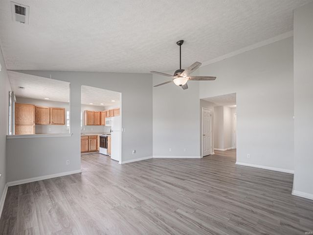9901 Chatteris Road, Evansville, IN 47725