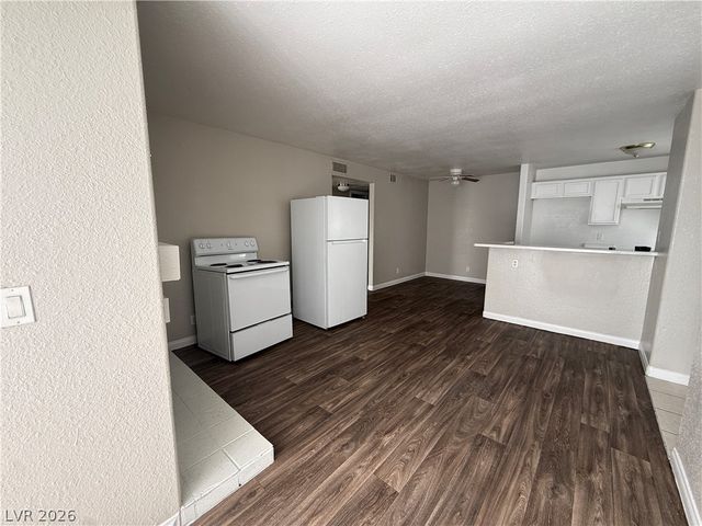 2967 Juniper Hills Boulevard 203, Las Vegas, NV 89142