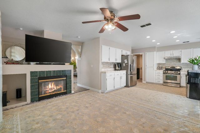 9502 Village Tree Dr, Elk Grove, CA 95758