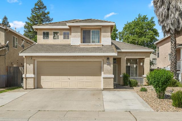 9502 Village Tree Dr, Elk Grove, CA 95758