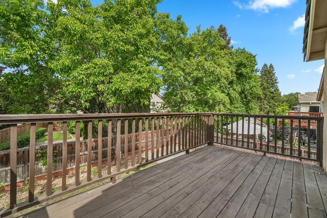 9502 Village Tree Dr, Elk Grove, CA 95758