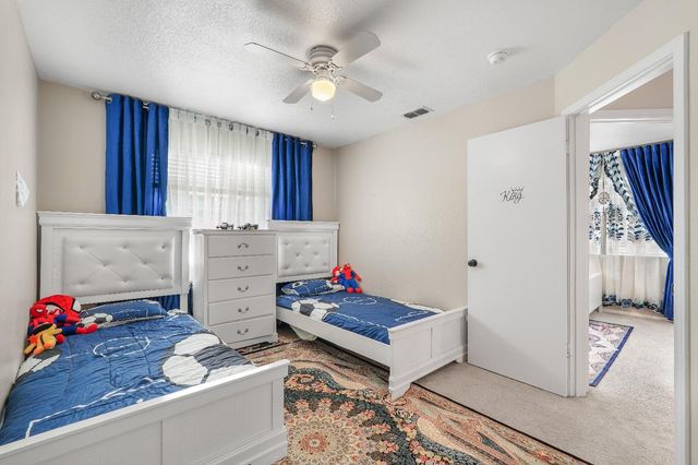 9502 Village Tree Dr, Elk Grove, CA 95758