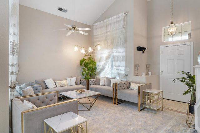 9502 Village Tree Dr, Elk Grove, CA 95758