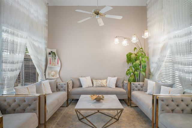 9502 Village Tree Dr, Elk Grove, CA 95758