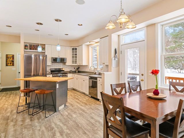 85 Barrett Lane, Williston, VT 05495