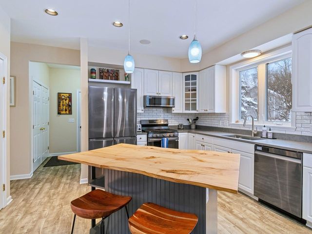 85 Barrett Lane, Williston, VT 05495