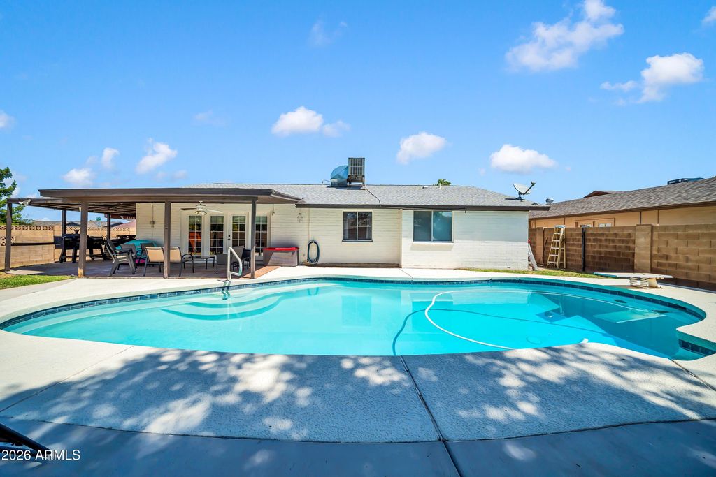 5647 W VOGEL Avenue, Glendale, AZ 85302 — photo 2