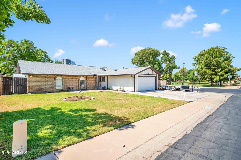 5647 W VOGEL Avenue, Glendale, AZ 85302 — photo 5