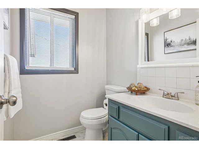 779 E Thomas Ave, Byers, CO 80103