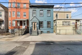 11 Cedar St, Yonkers, NY 10701