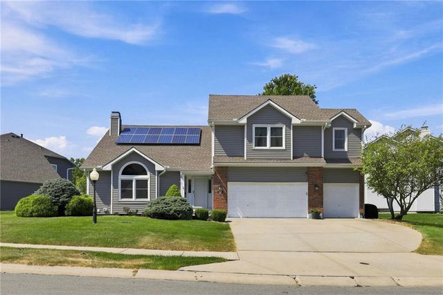 6726 N Charleston Drive, Kansas City, MO 64119