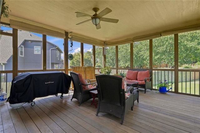 6726 N Charleston Drive, Kansas City, MO 64119