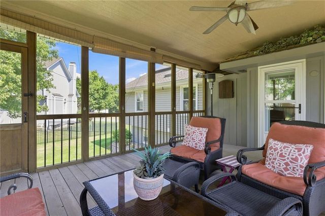 6726 N Charleston Drive, Kansas City, MO 64119