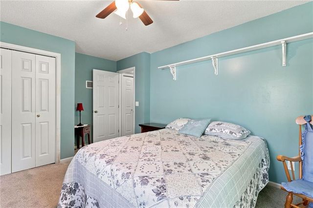 6726 N Charleston Drive, Kansas City, MO 64119