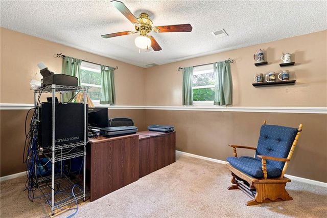 6726 N Charleston Drive, Kansas City, MO 64119
