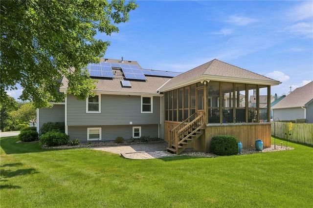 6726 N Charleston Drive, Kansas City, MO 64119