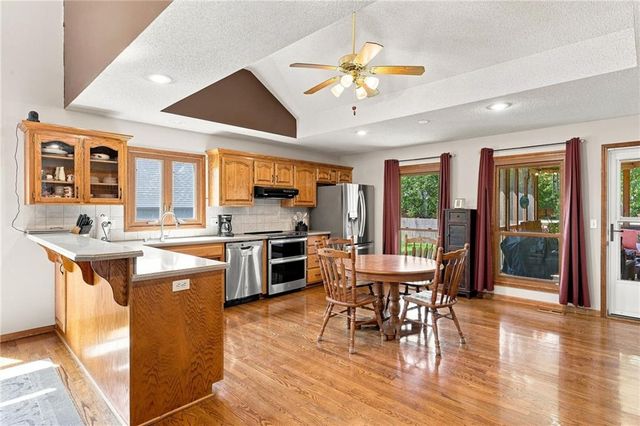 6726 N Charleston Drive, Kansas City, MO 64119