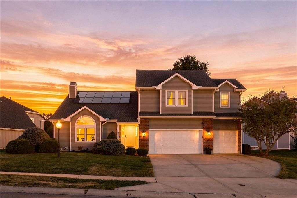 6726 N Charleston Drive, Kansas City, MO 64119