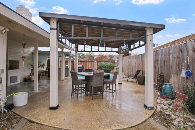 1580 Michael Way, Turlock, CA 95382