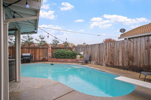 1580 Michael Way, Turlock, CA 95382