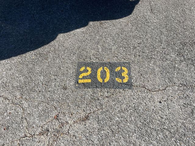 400 W 35th ST 203, Austin, TX 78705