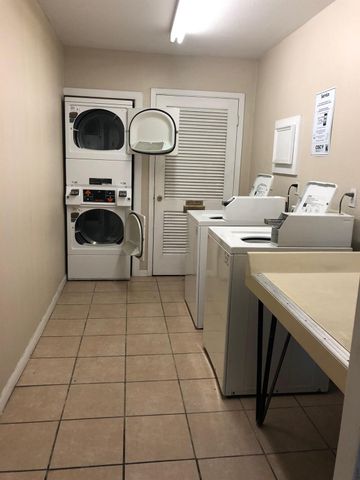 400 W 35th ST 203, Austin, TX 78705