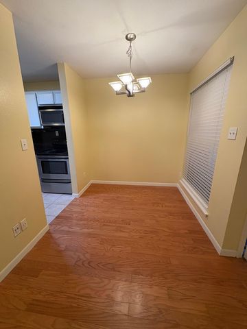 400 W 35th ST 203, Austin, TX 78705