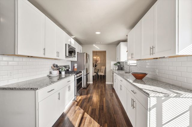 2346 Freeland Way, Dallas, TX 75228