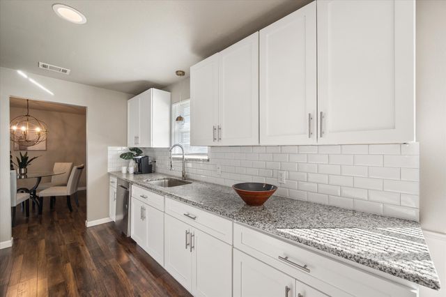 2346 Freeland Way, Dallas, TX 75228