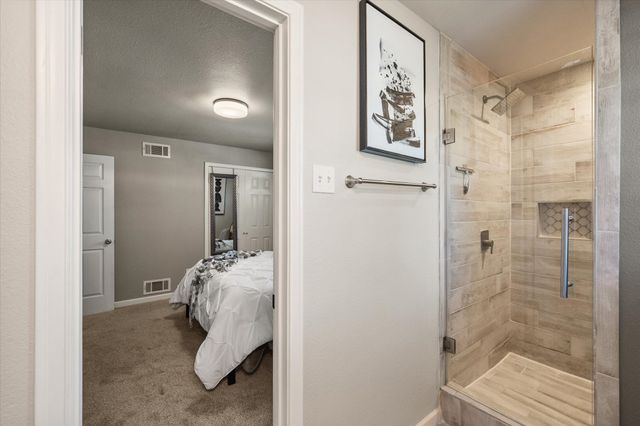 2346 Freeland Way, Dallas, TX 75228