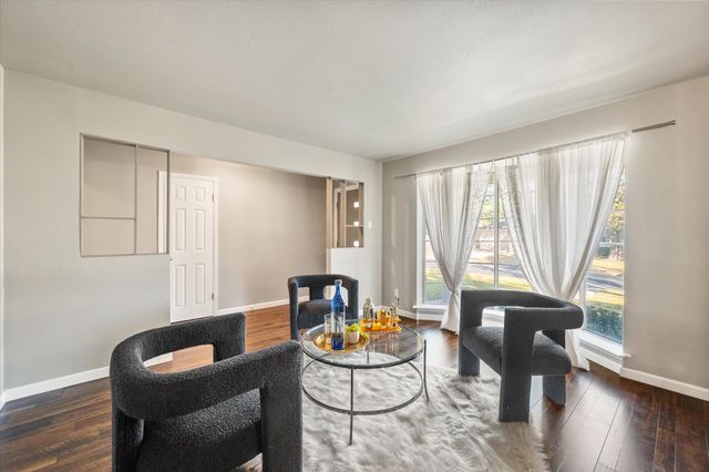 2346 Freeland Way, Dallas, TX 75228