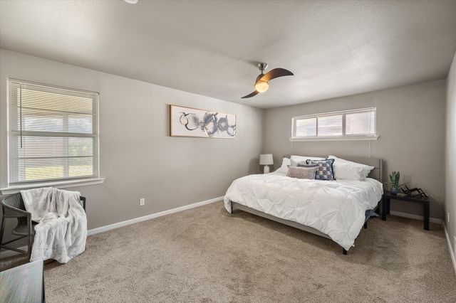 2346 Freeland Way, Dallas, TX 75228