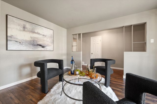 2346 Freeland Way, Dallas, TX 75228