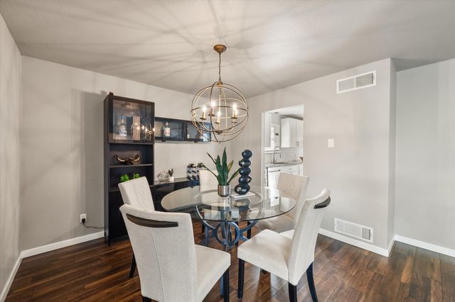 2346 Freeland Way, Dallas, TX 75228