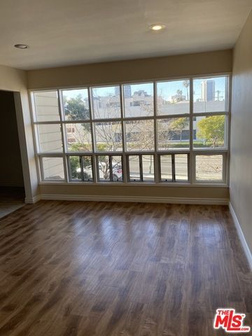 10438 Santa Monica Boulevard 4, Los Angeles, CA 90025